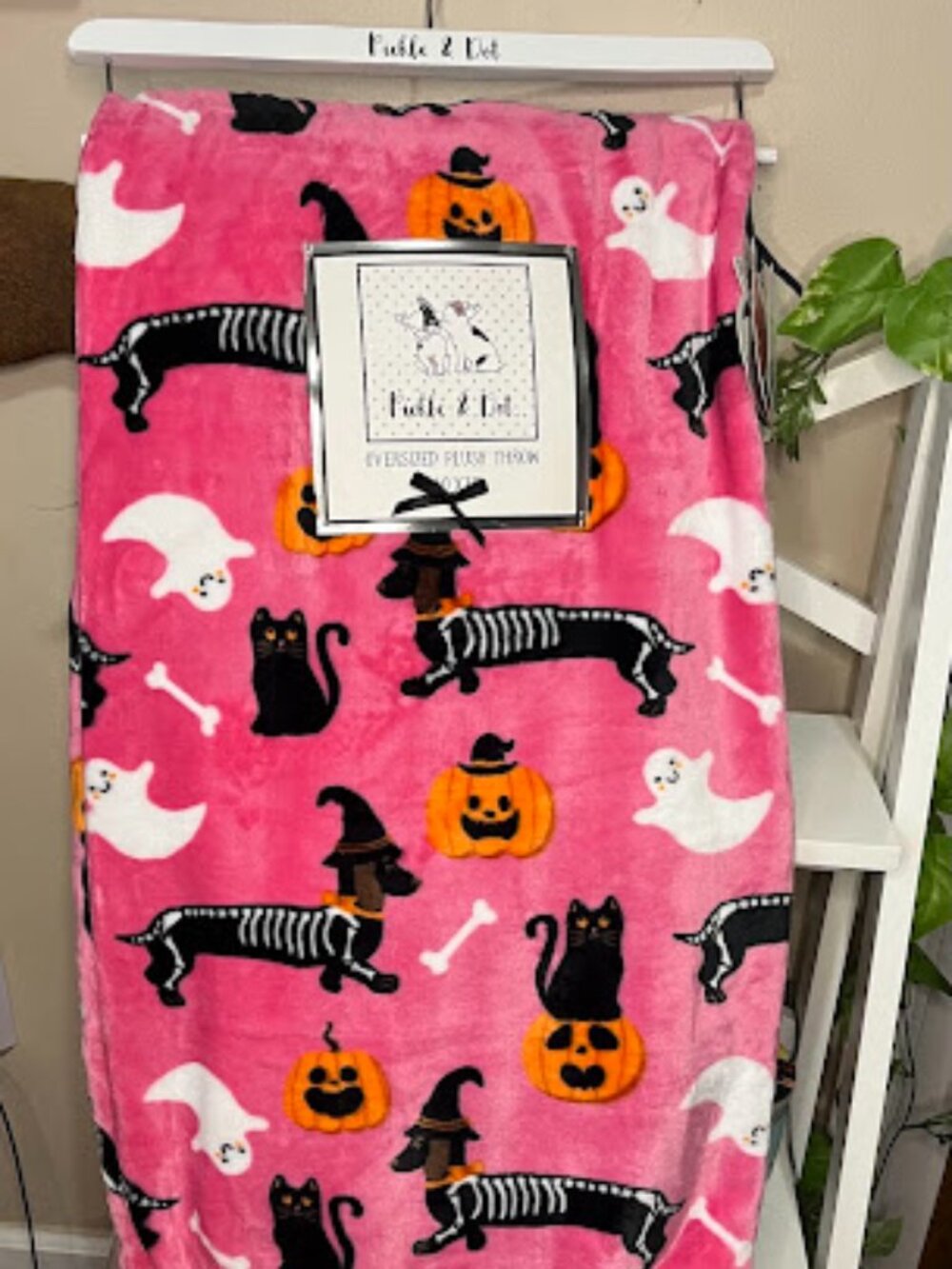 Halloween Dachshund Pumpkin Ghost Bone Blanket